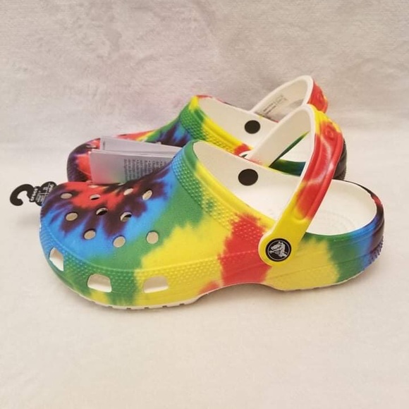 Wmns sz 7 Classic Tie Dye Croc - Picture 3 of 6